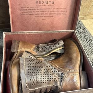 Bedstu boots booties. Cheshire 9 tan rustic